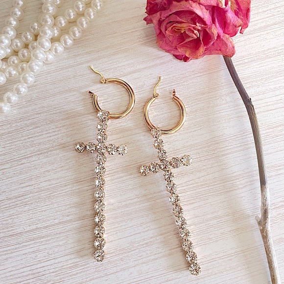 Cross Hoop Earrings x Gold Diamond - Picture 3 of 3